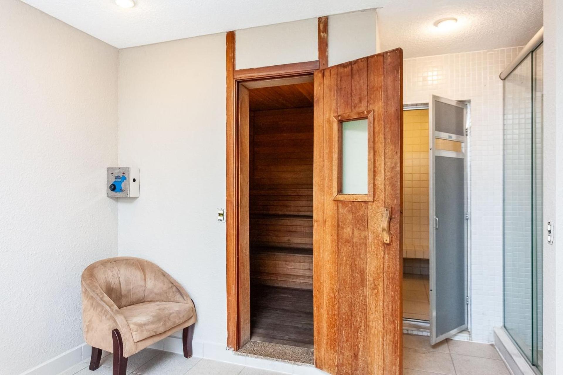 Apto-Flat Excelente Localizacao Centro-Batel - Somente Familiares Curitiba Eksteriør bilde